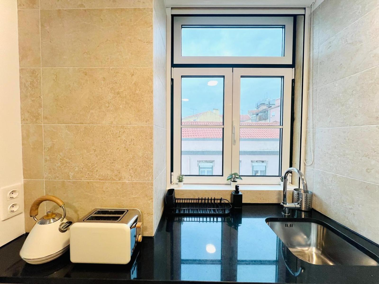 Lisbon Pink House II Beautiful 2 Bedroom Flat In City Center Buitenkant foto