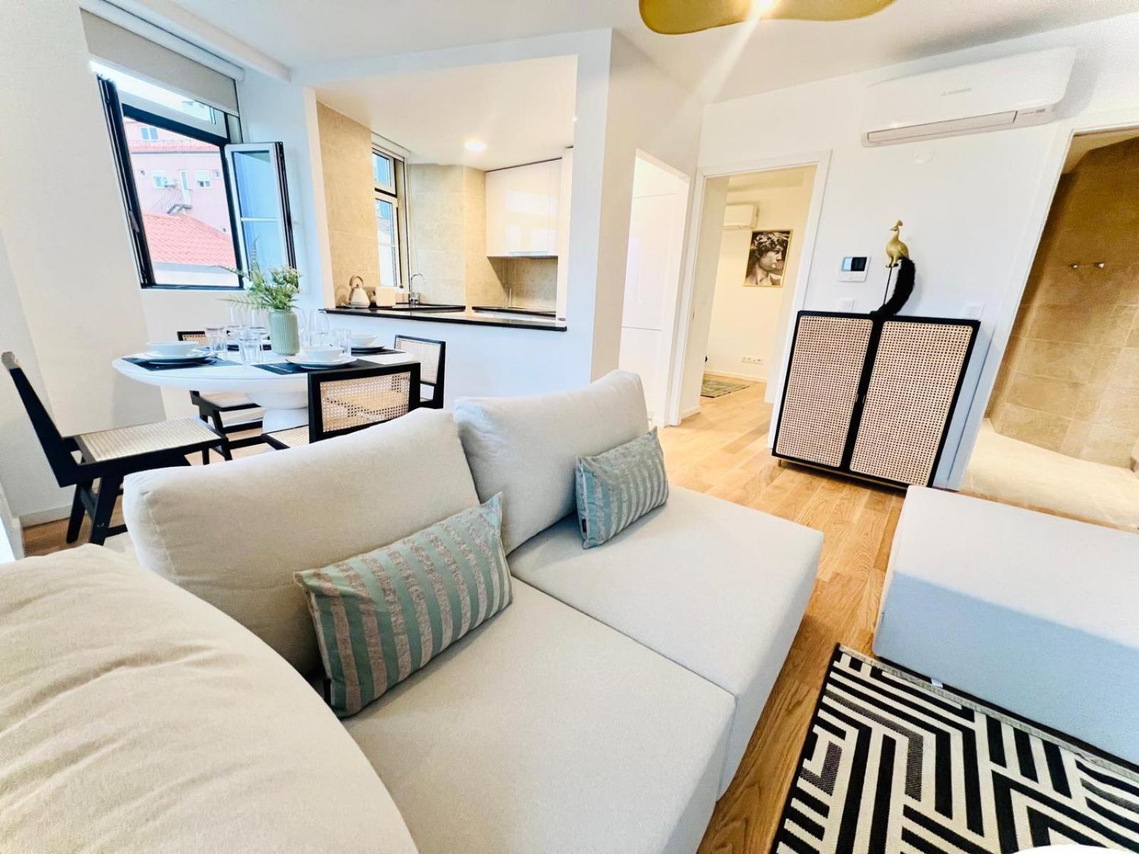 Lisbon Pink House II Beautiful 2 Bedroom Flat In City Center Buitenkant foto