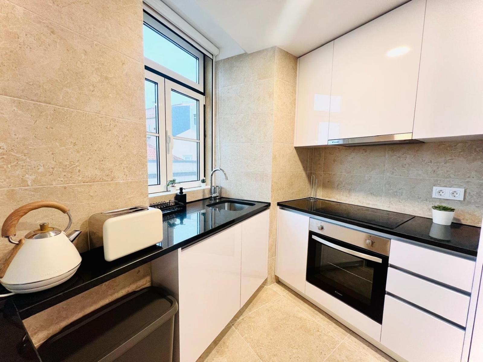 Lisbon Pink House II Beautiful 2 Bedroom Flat In City Center Buitenkant foto