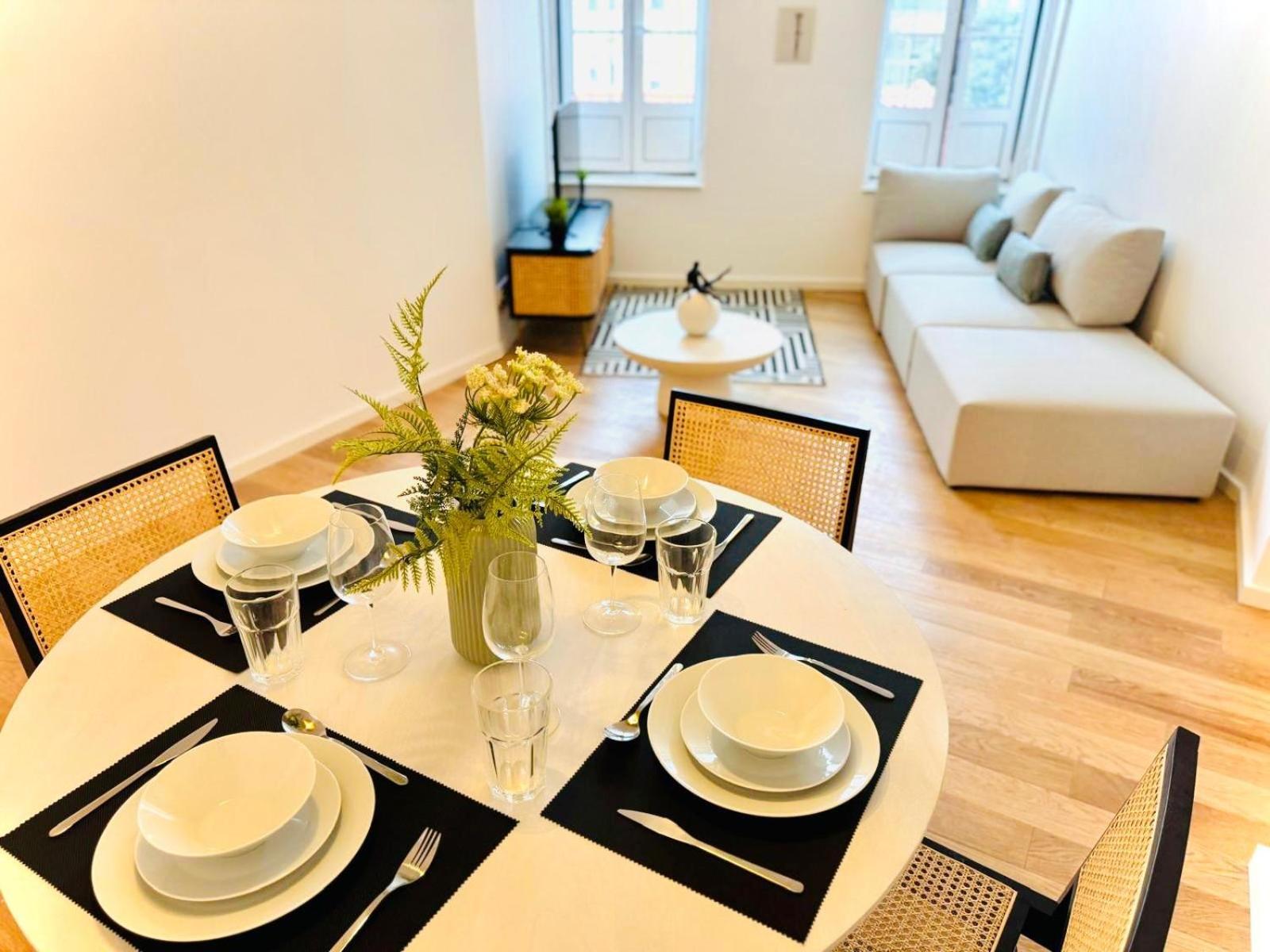 Lisbon Pink House II Beautiful 2 Bedroom Flat In City Center Buitenkant foto