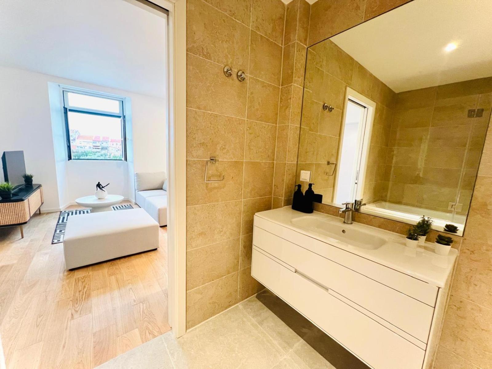 Lisbon Pink House II Beautiful 2 Bedroom Flat In City Center Buitenkant foto