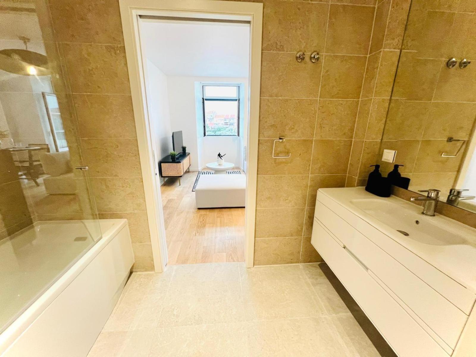 Lisbon Pink House II Beautiful 2 Bedroom Flat In City Center Buitenkant foto